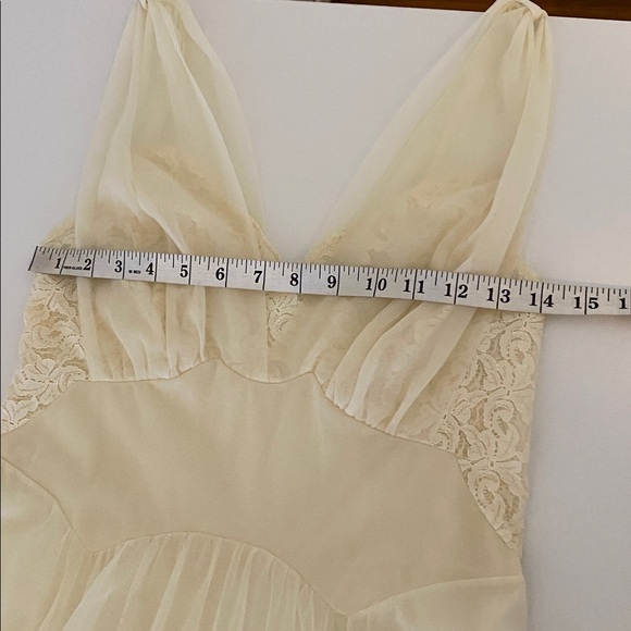 Vintage Sheer Cream Chiffon Full Length Chemise Gown Size Small - Picture 11 of 14